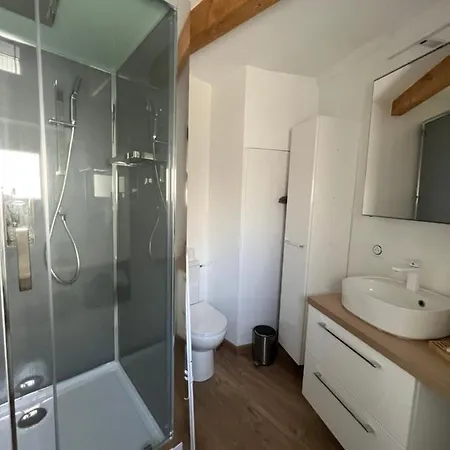 L'orbitelle דירה אנטרוו