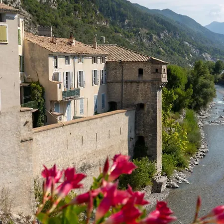 L'orbitelle דירה