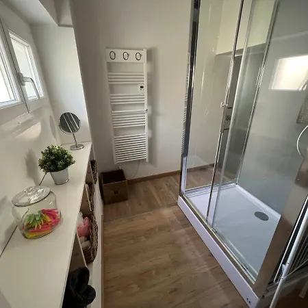 L'orbitelle Apartman
